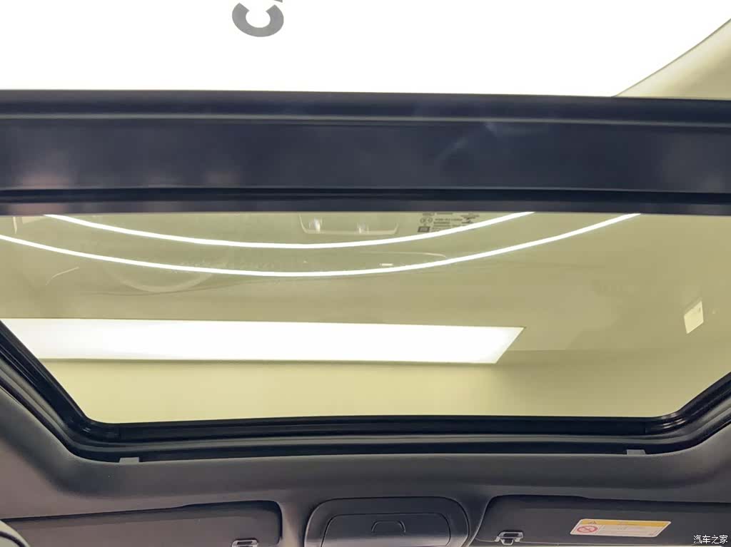Cadillac XT4, 2021 10