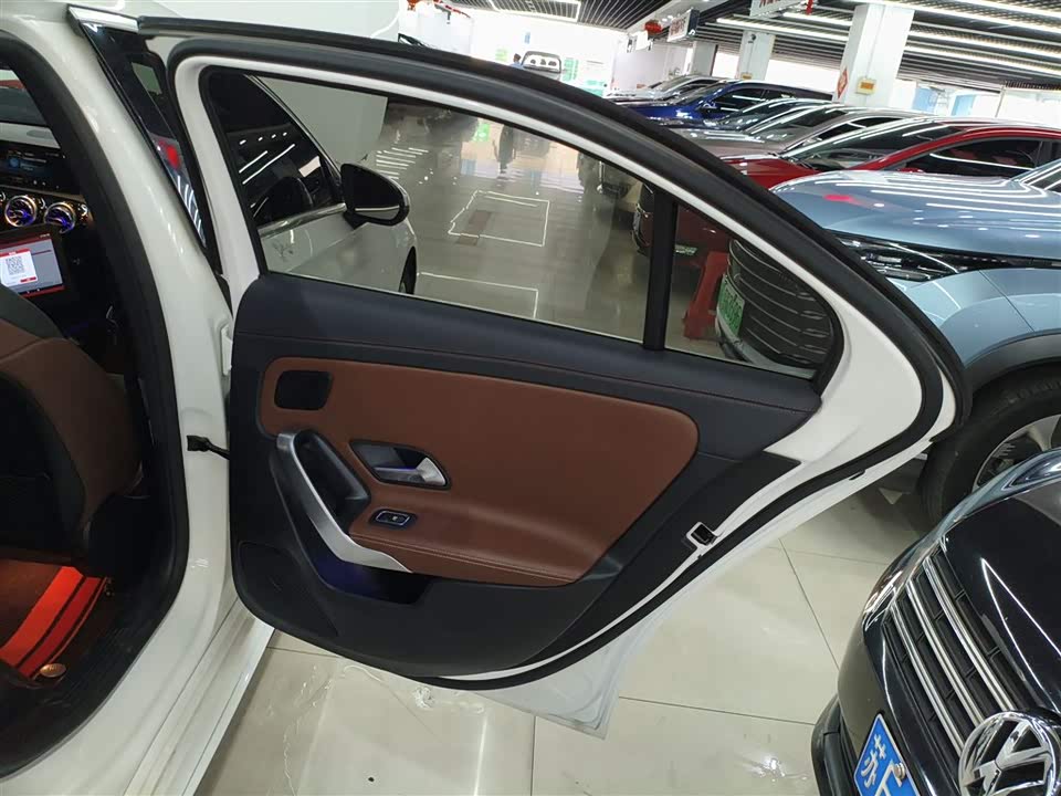 Mercedes-Benz Class A Mercedes-Benz Class A