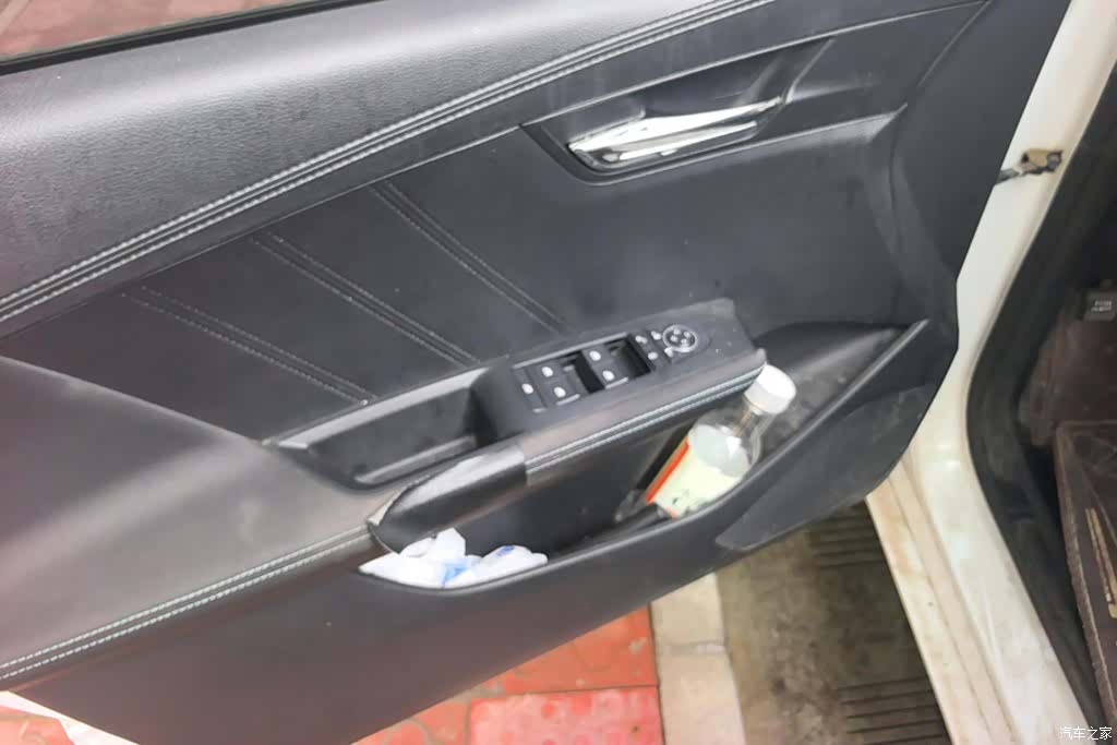 BYD E2, 2020 7