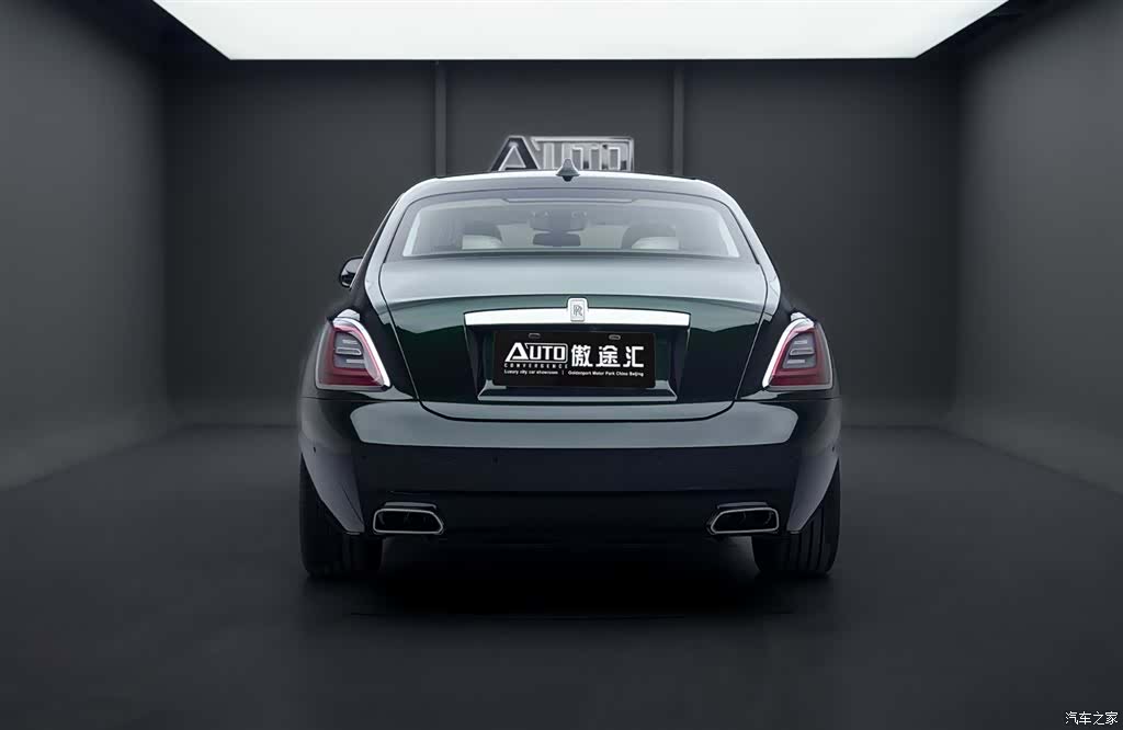Rolls-Royce Ghost, 2022 4