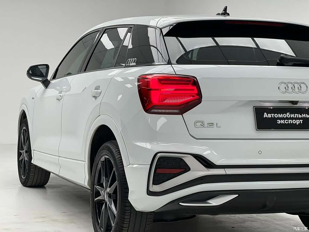 Audi Q2L, 2022 7