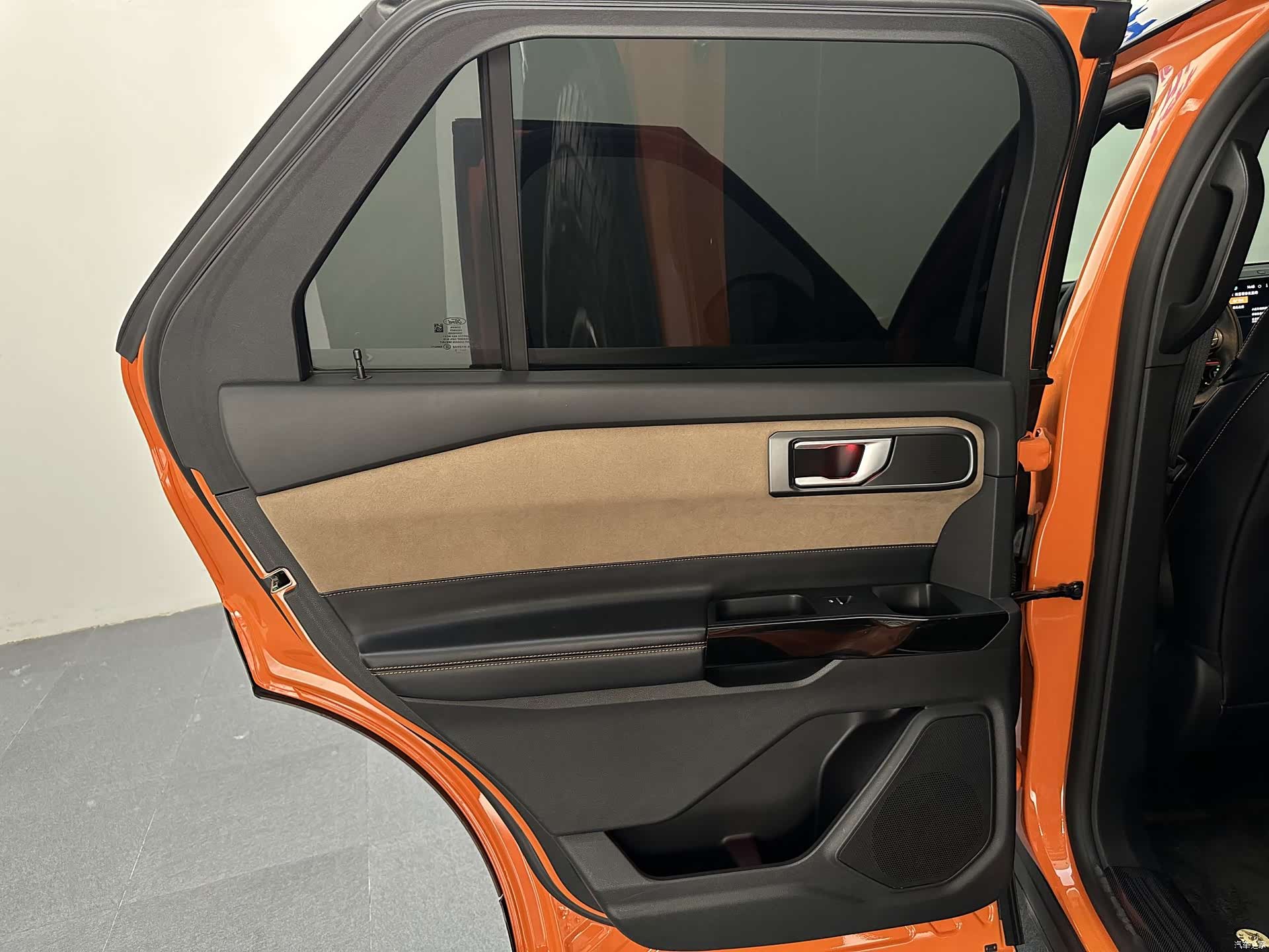 Ford Explorer, 2023 14