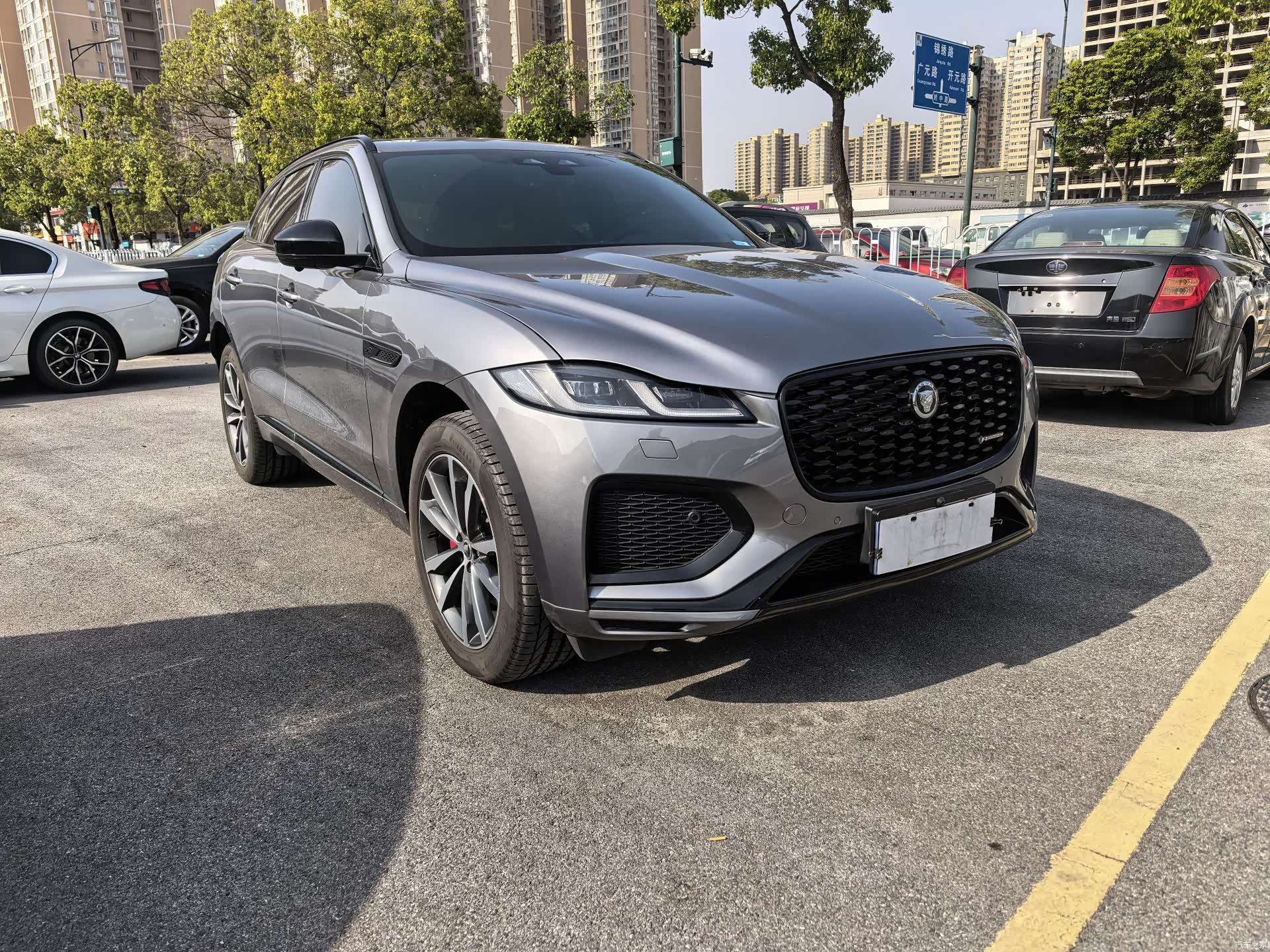 Jaguar F-PACE, 2024 3