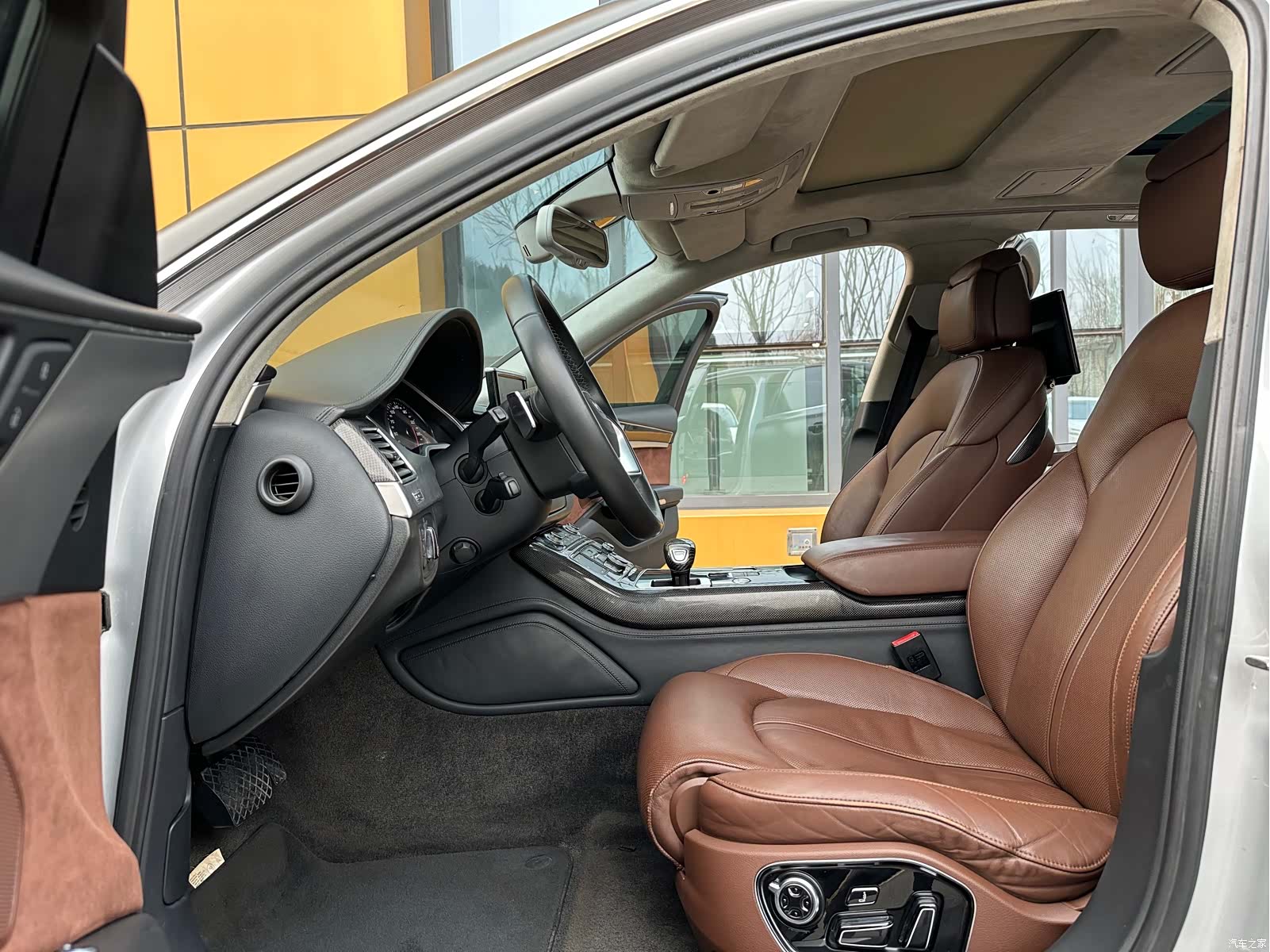 Audi A8L, 2011 4