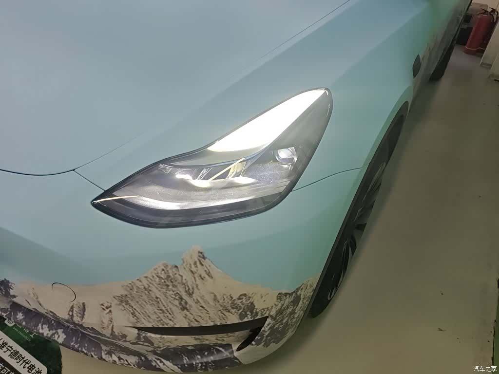Tesla Model Y, 2023 18