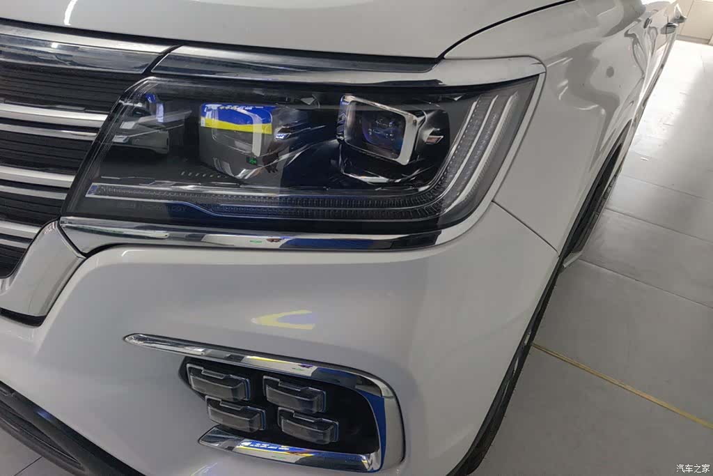 Roewe RX8, 2020 все фото