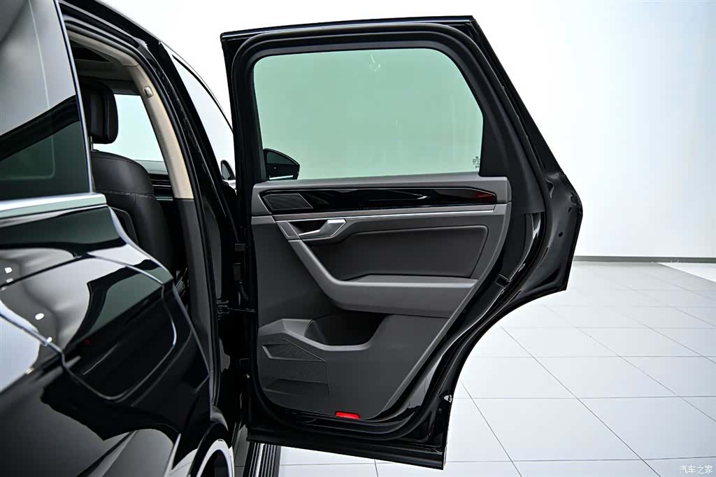 Volkswagen Touareg, 2025 22