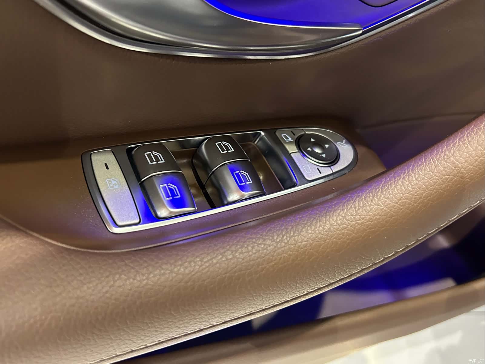 Mercedes-Benz E-Class, 2024 6