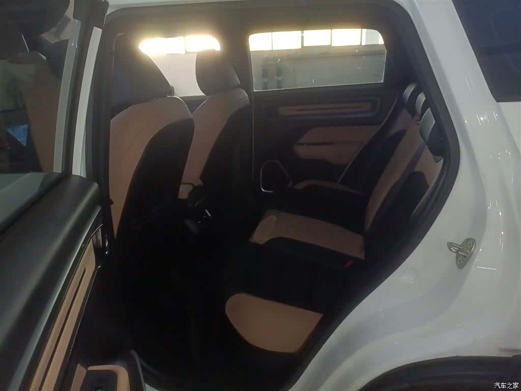 Geely Icon, 2023 17