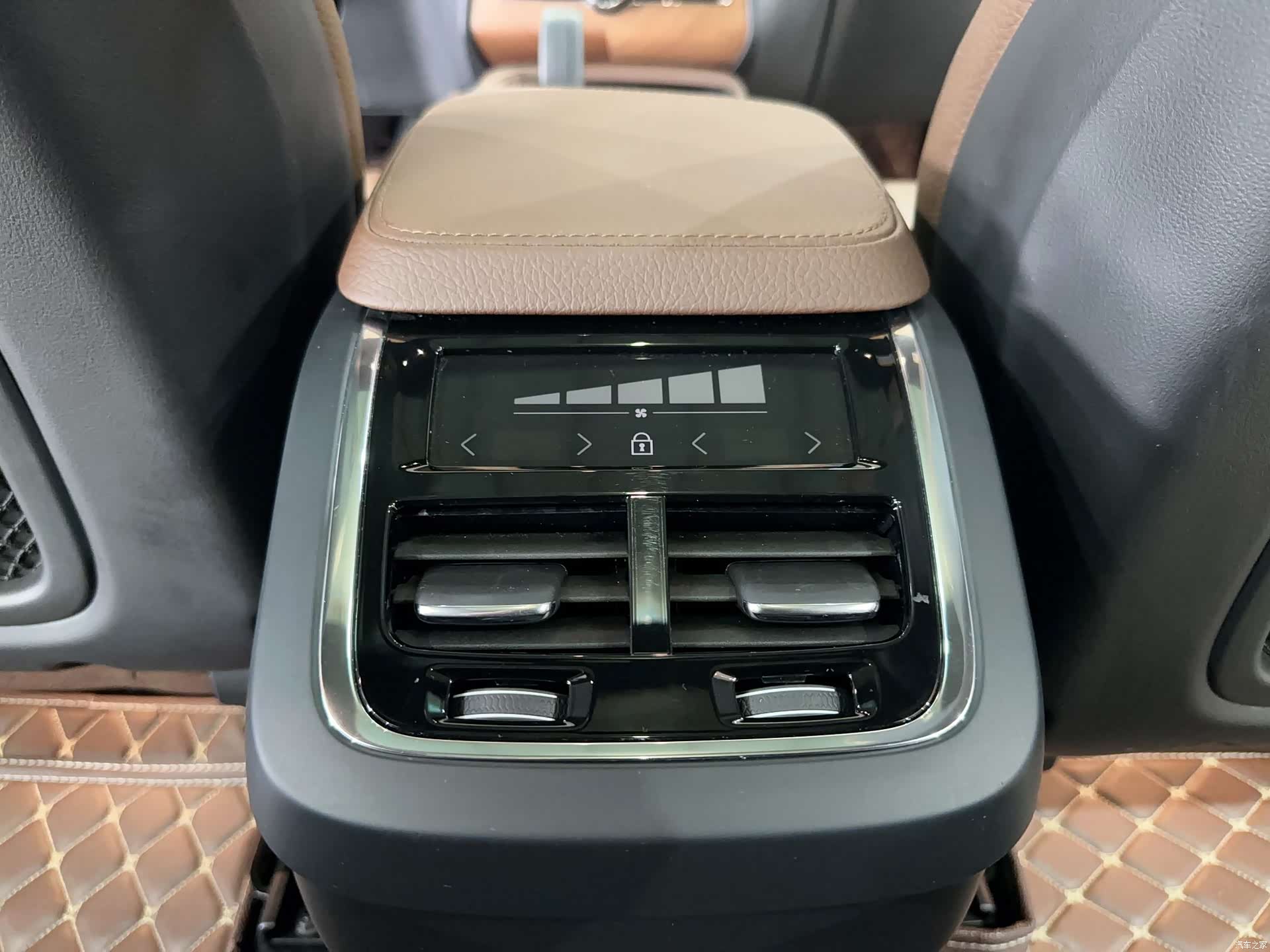 Volvo XC90, 2021 18