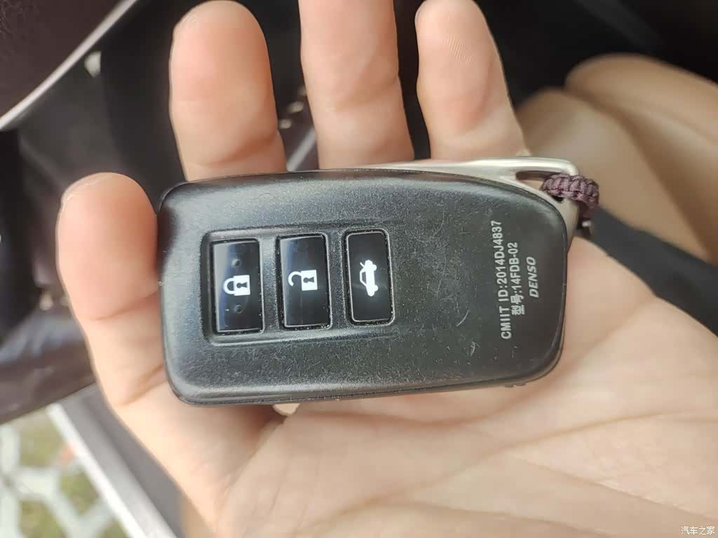 Lexus ES, 2017 12