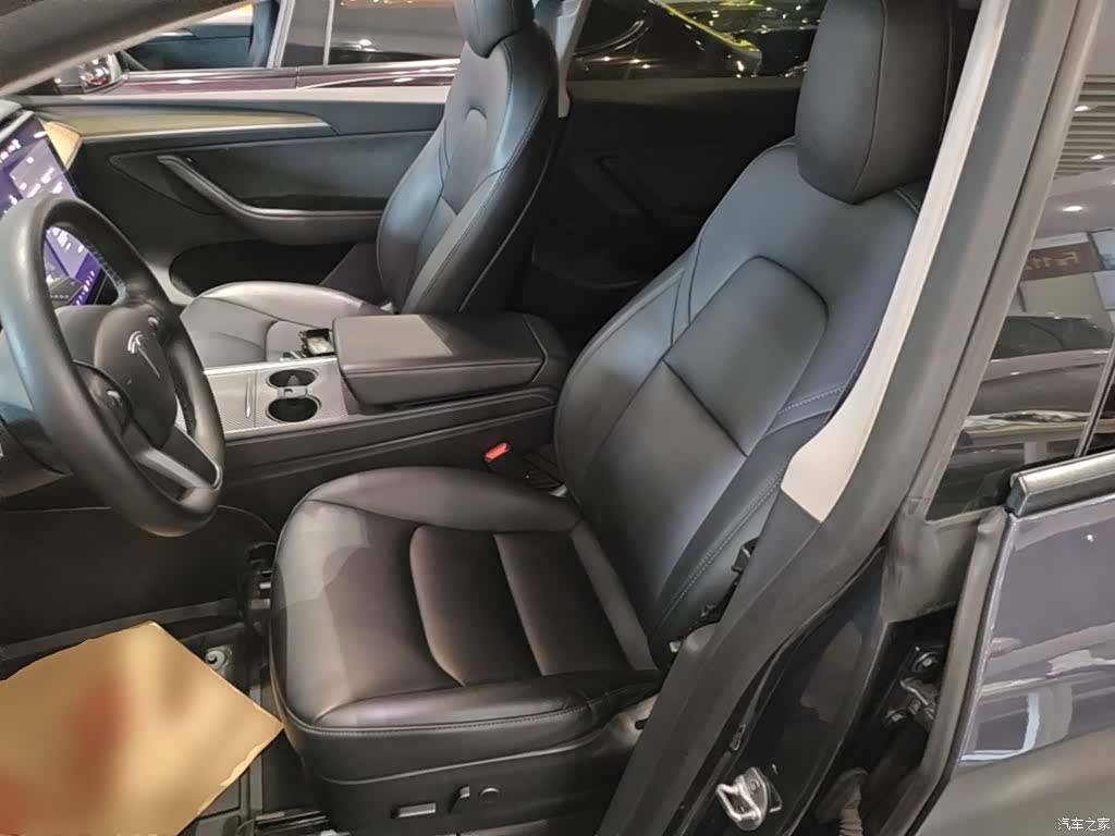 Tesla Model Y, 2022 15