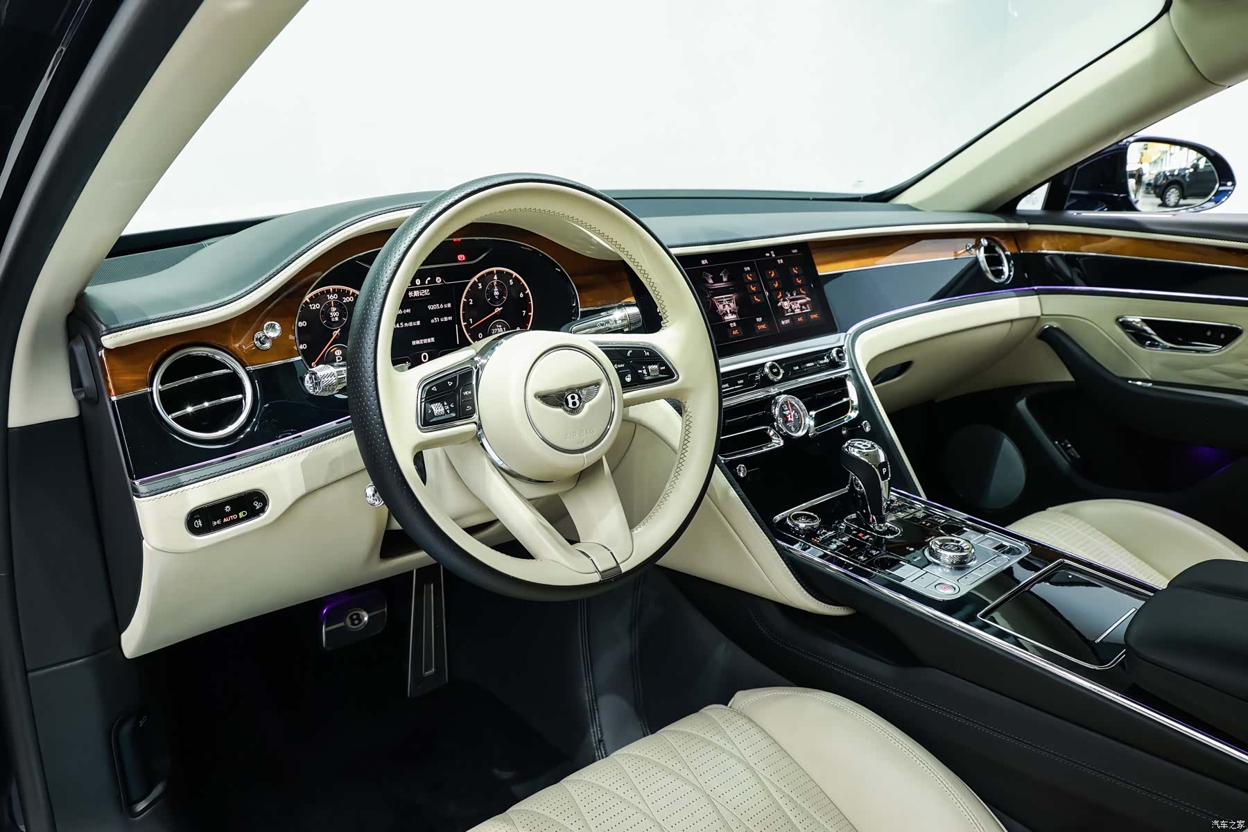 Bentley Flying Spur, 2022 18