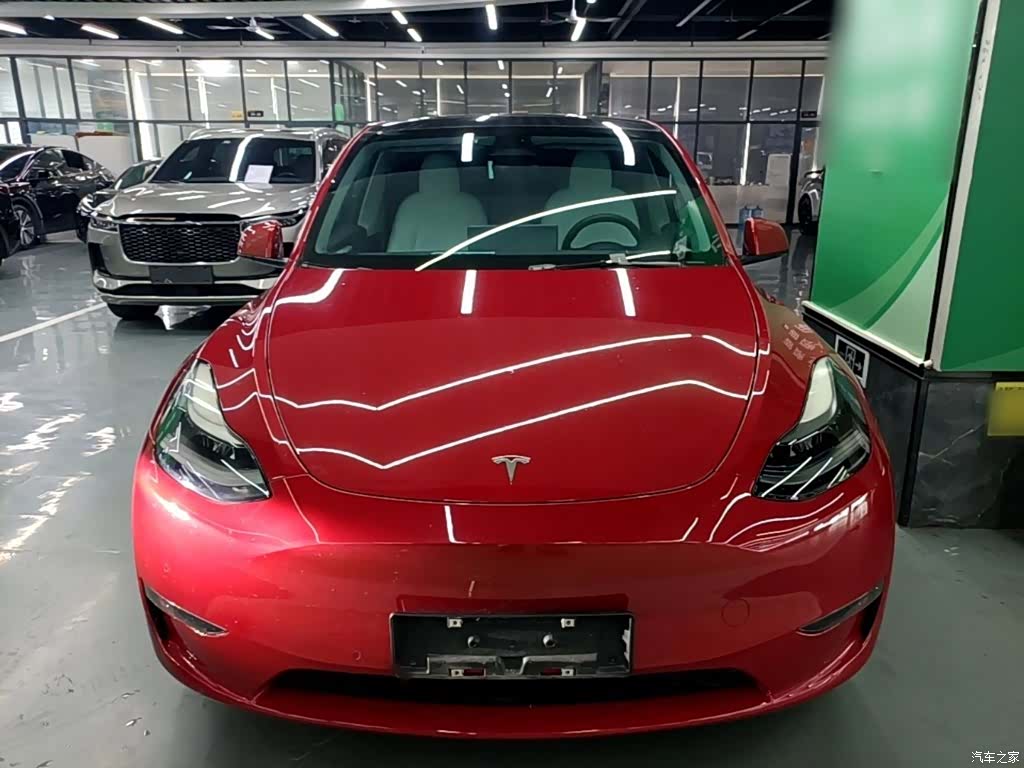Tesla Model Y, 2022 3