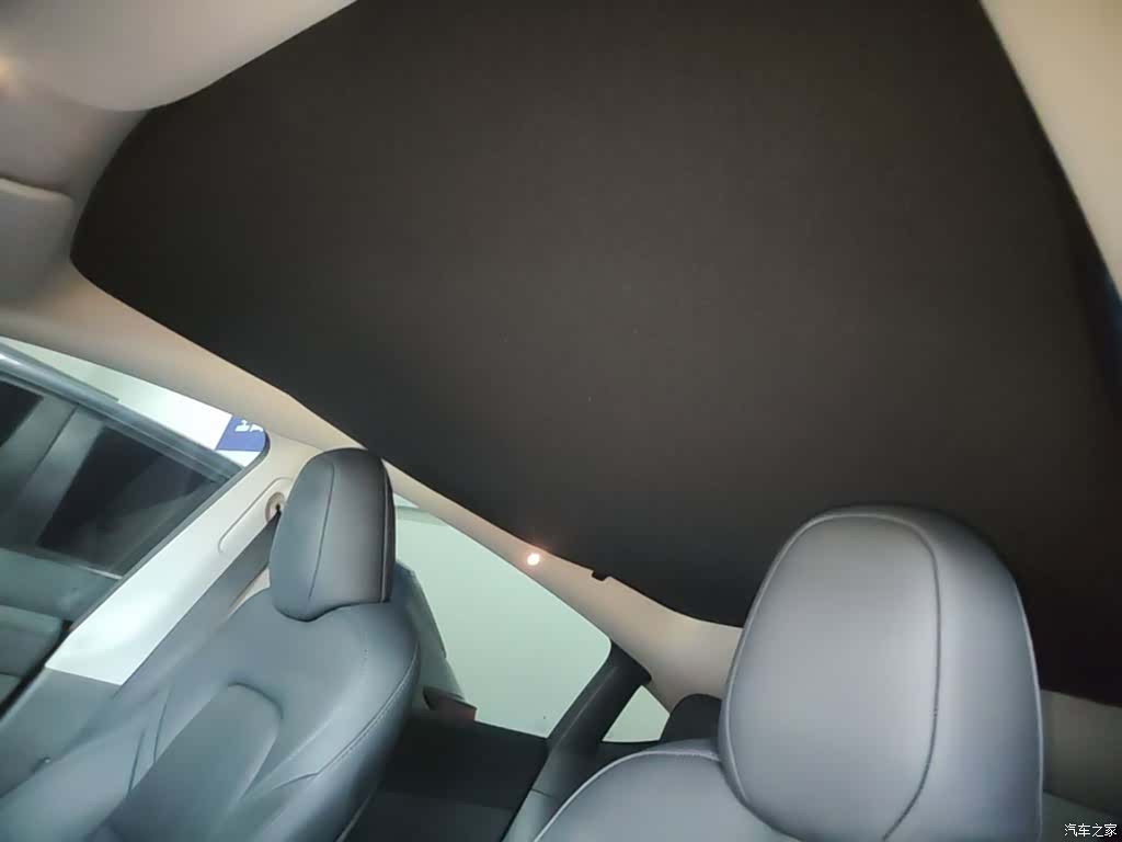 Tesla Model Y, 2022 18