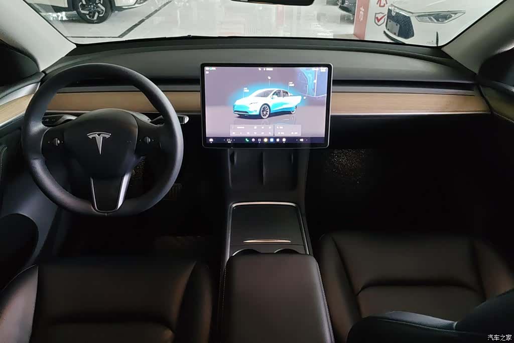 Tesla Model Y, 2022 12
