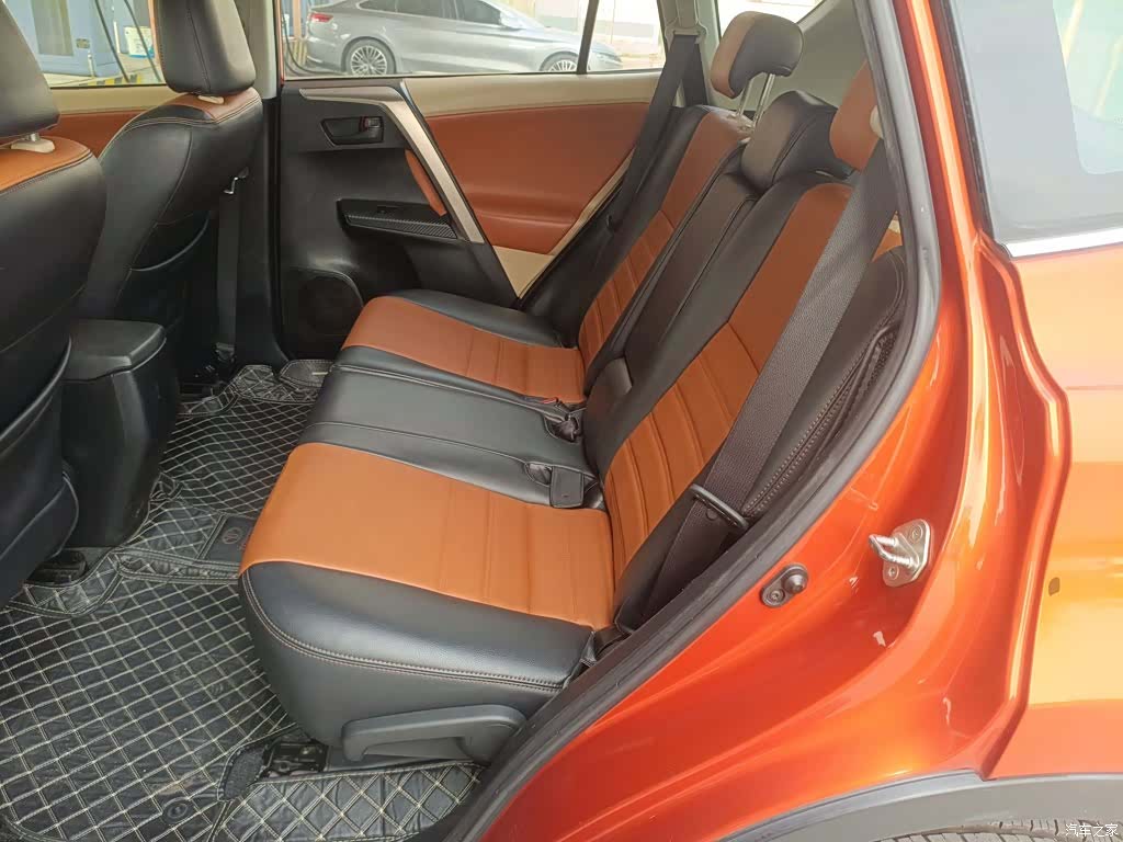 Toyota RAV4, 2014 17