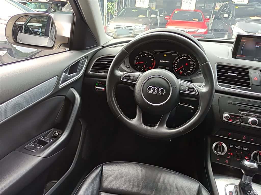 Audi Q3, 2015 11