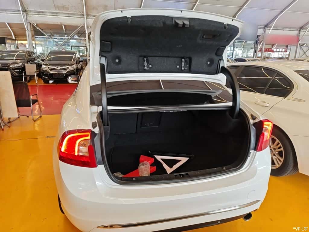 Volvo S60, 2016 19