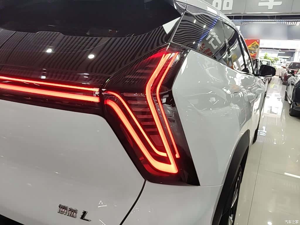 Geely Boyue, 2025 8