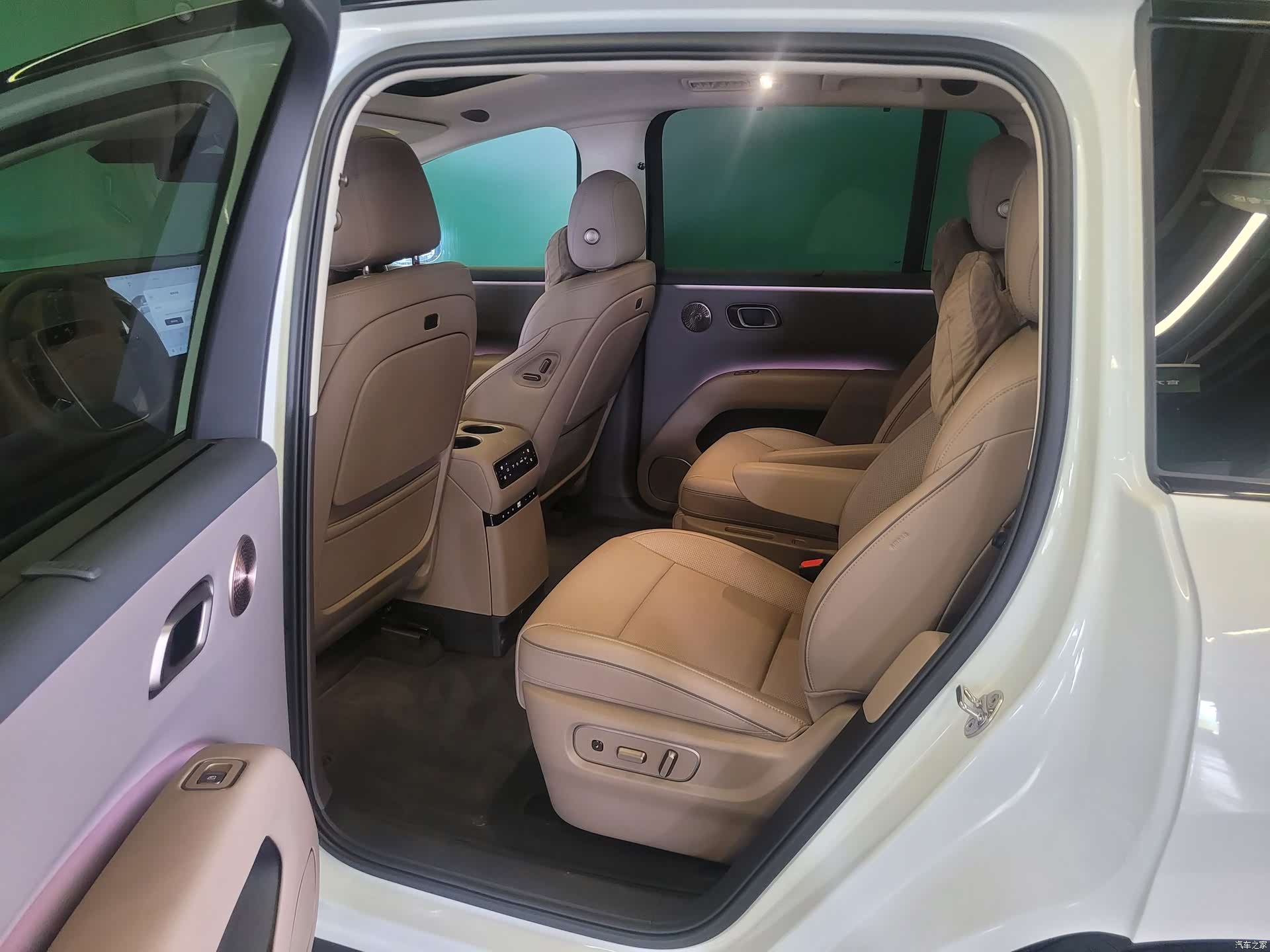 Li Auto i8, 2025 все фото