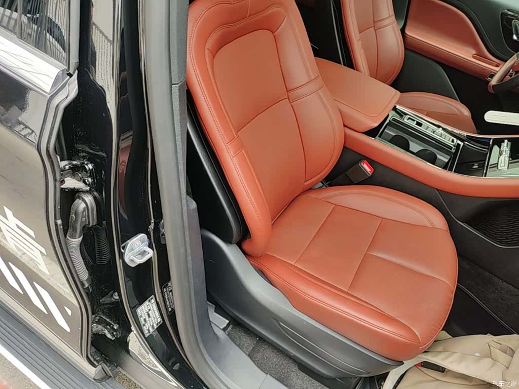 Lincoln Aviator, 2025 25