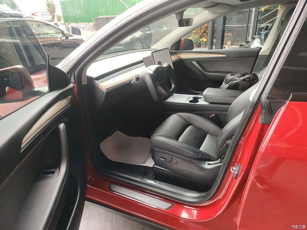 Tesla Model Y, 2021 12