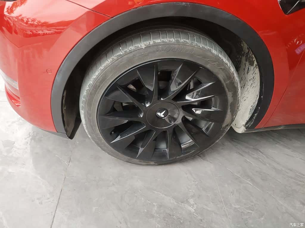 Tesla Model Y, 2021 25