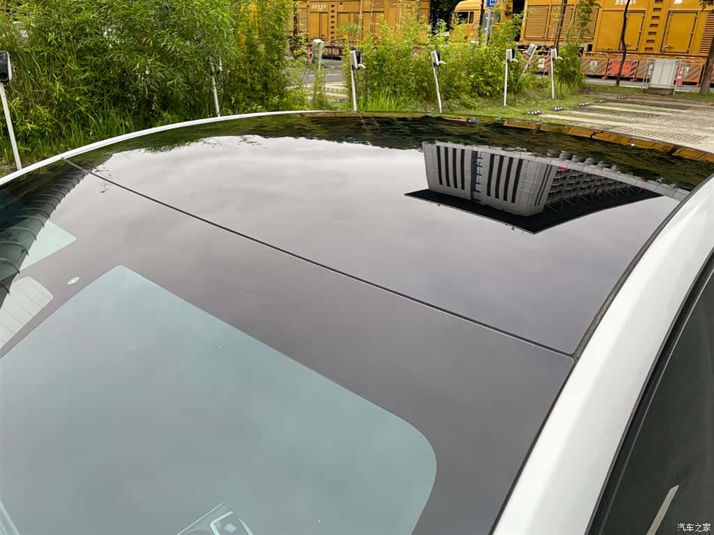 Tesla Model Y, 2022 27