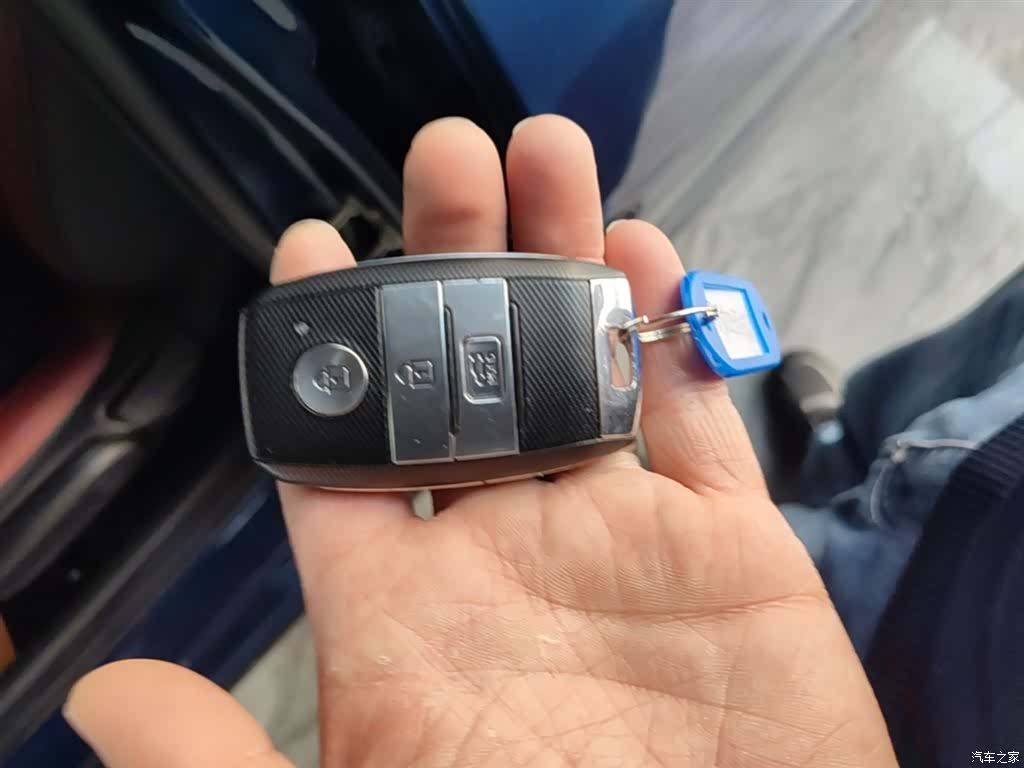 Kia KX, 2019 9