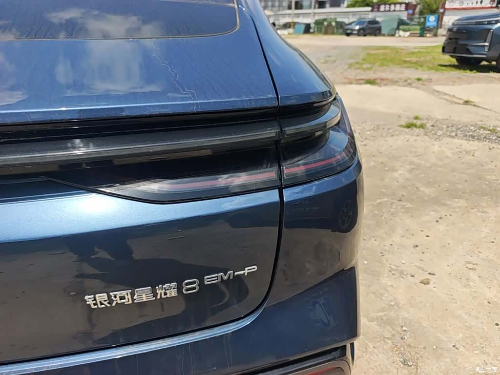 Geely 8, 2025 8