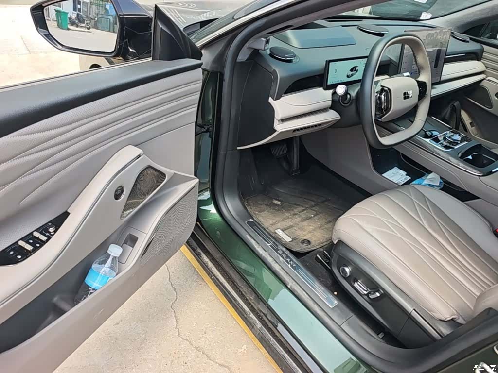 Geely 8, 2025 16