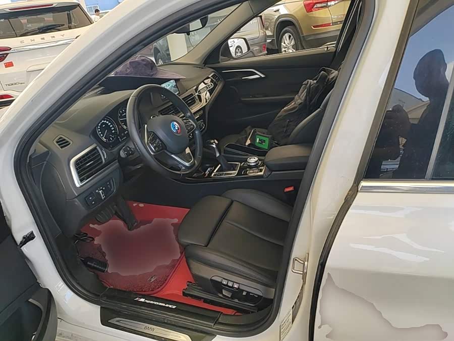 BMW 1 Series 2019, фото 15