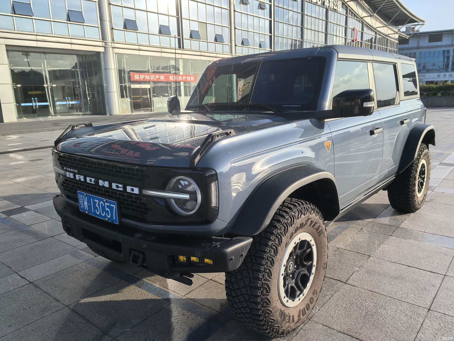 Ford Bronco, 2024 1