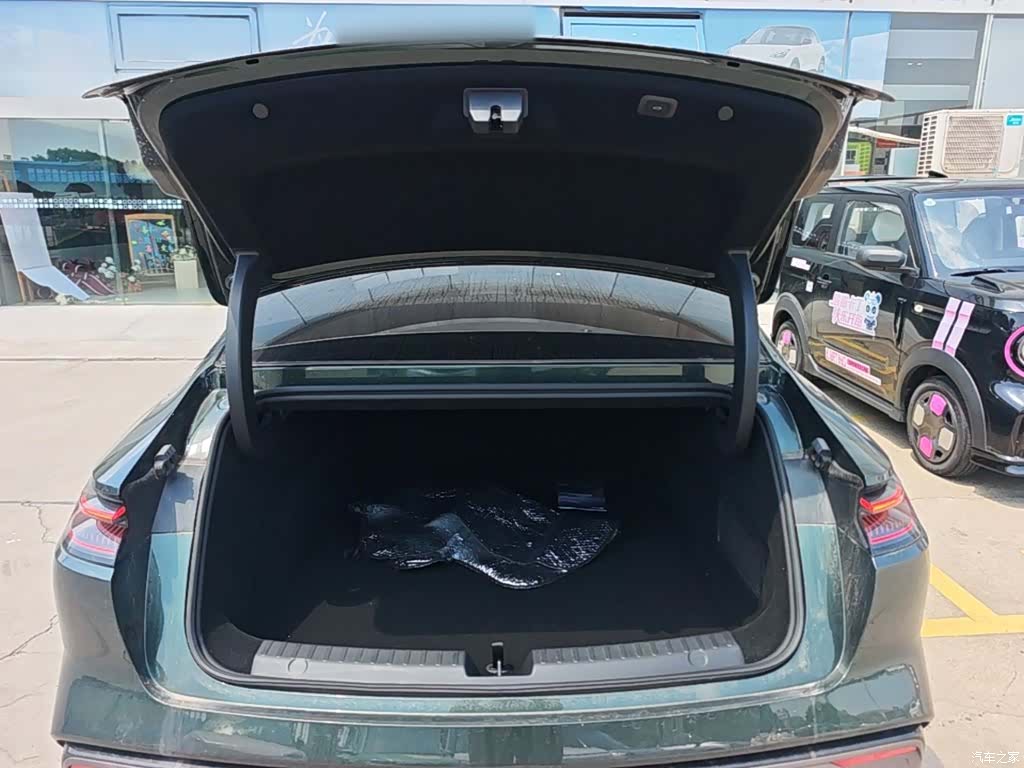 Geely 8, 2025 19