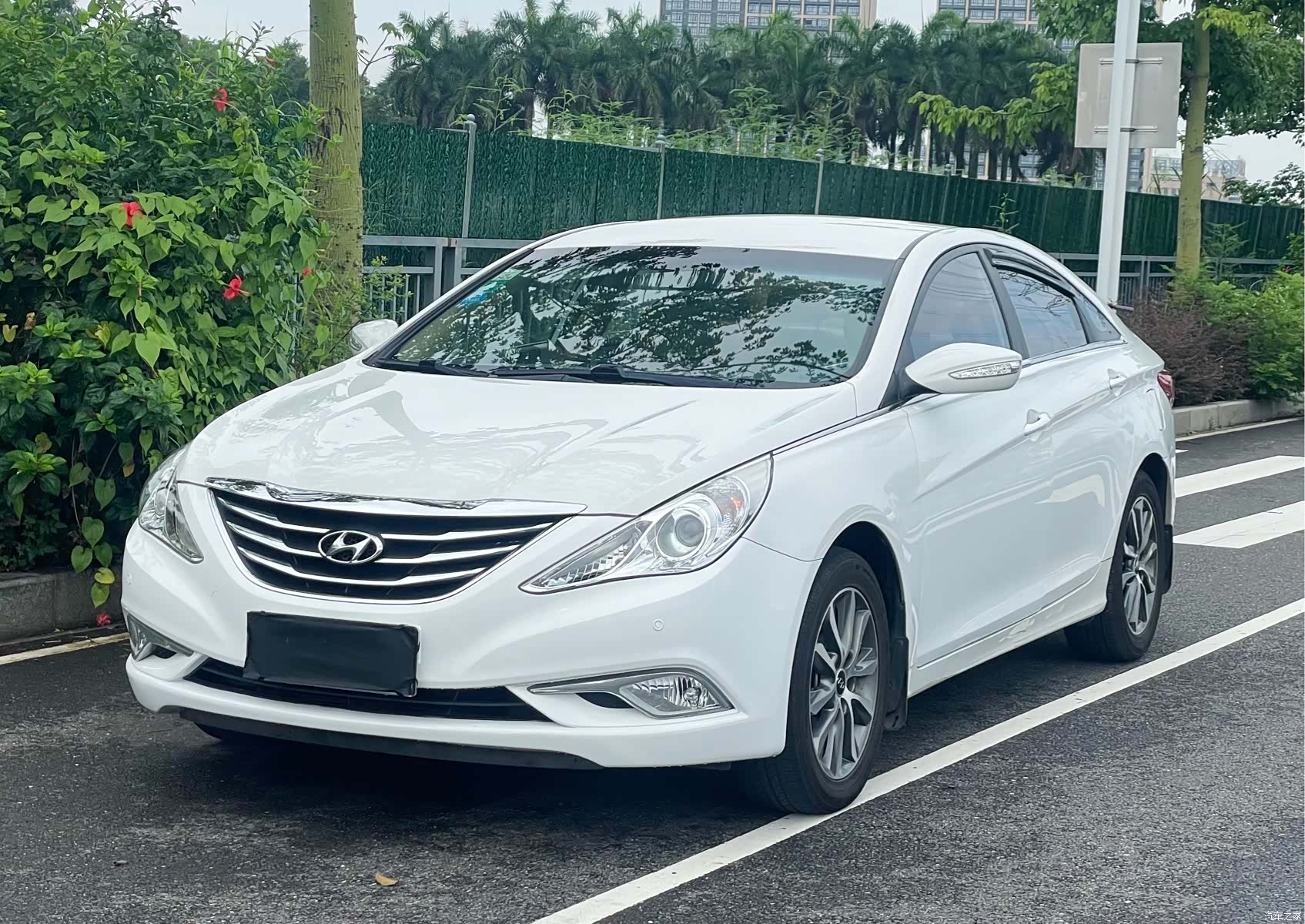 Hyundai Sonata, 2014 1