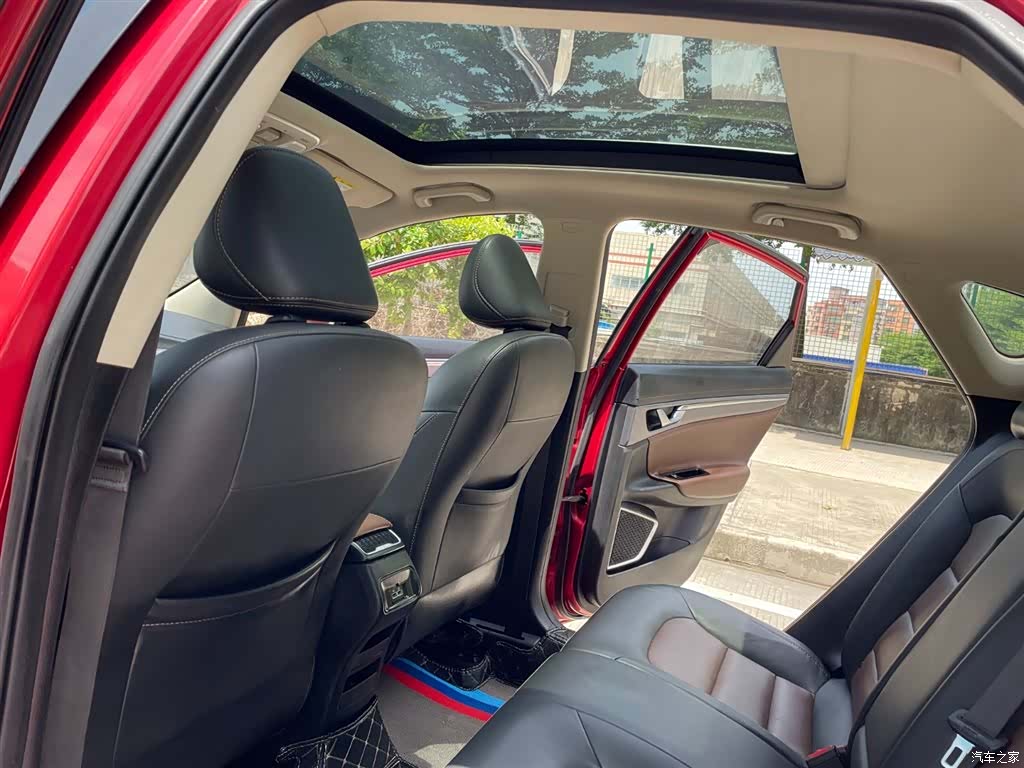 Geely Emgrand, 2019 8