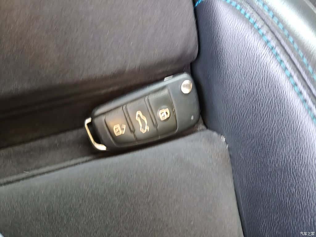 Audi Q3, 2018 9