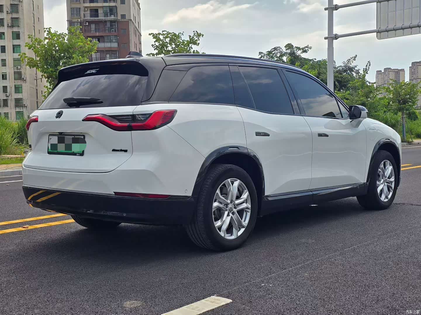 NIO ES8, 2021 4