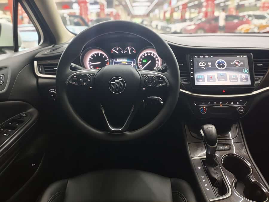 Buick Velar 2019, фото 9