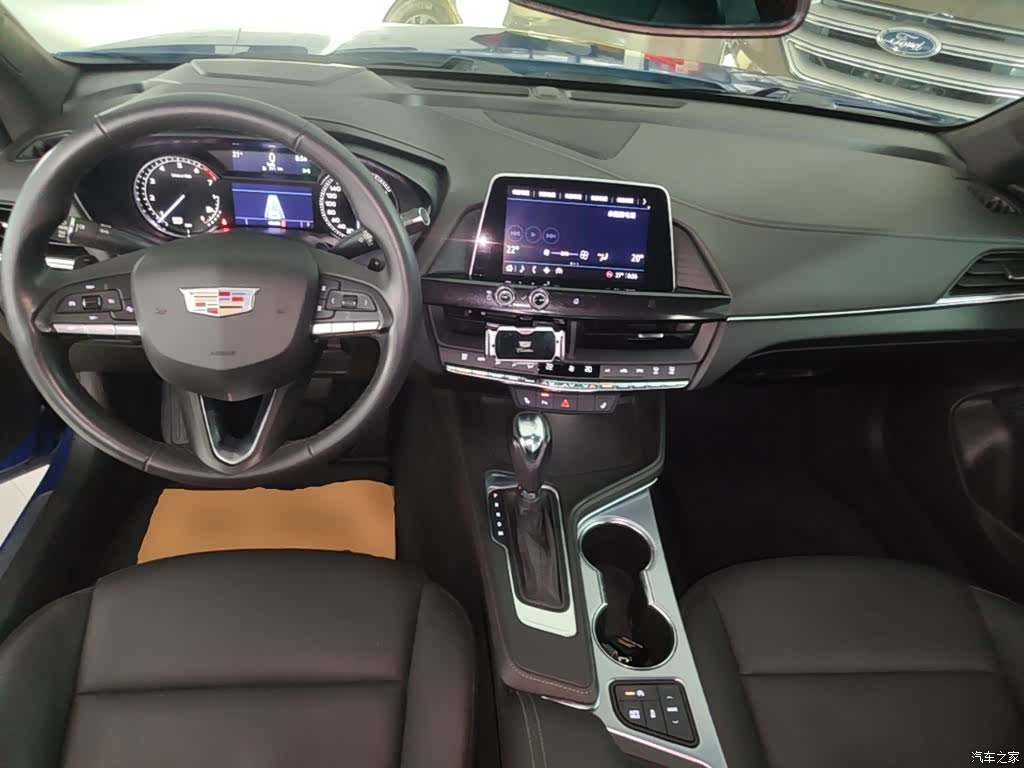 Cadillac CT4, 2021 10