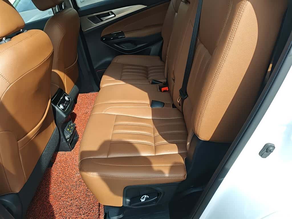 Changan CS95, 2018 17