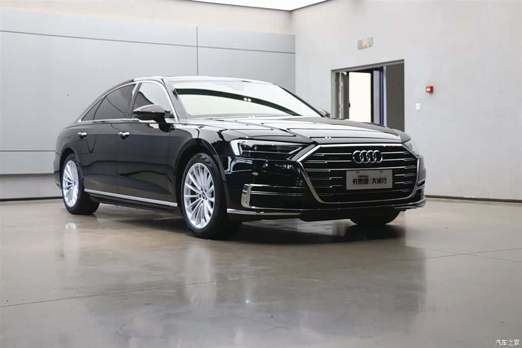 Audi A8L, 2022 24