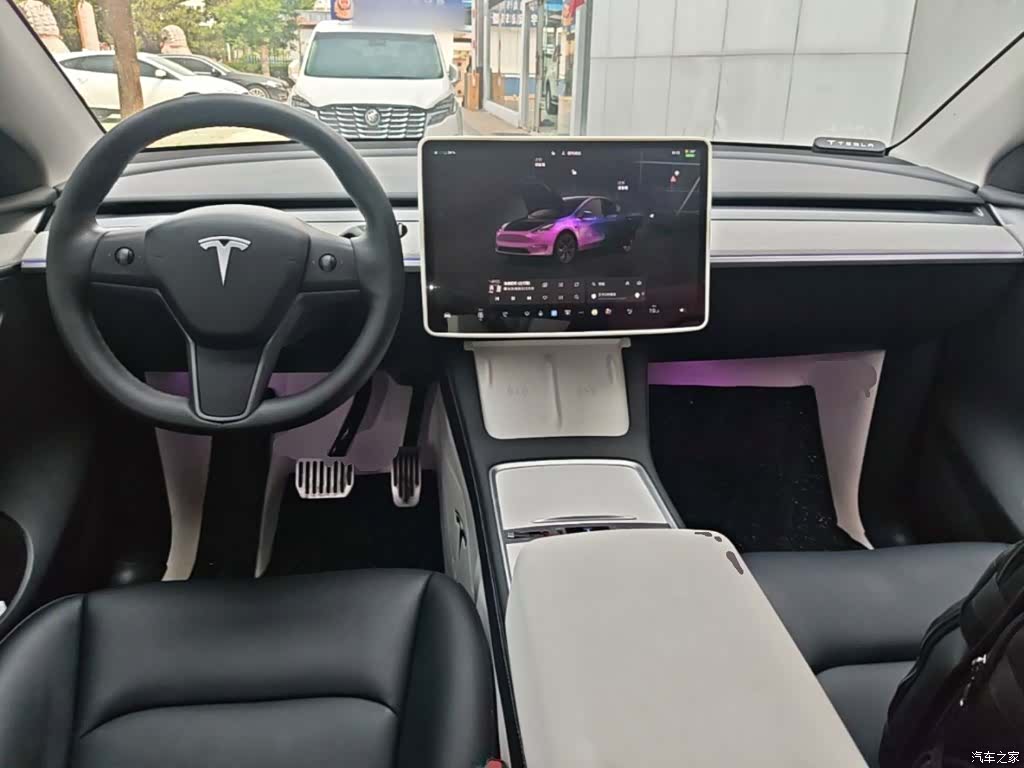 Tesla Model Y, 2023 10