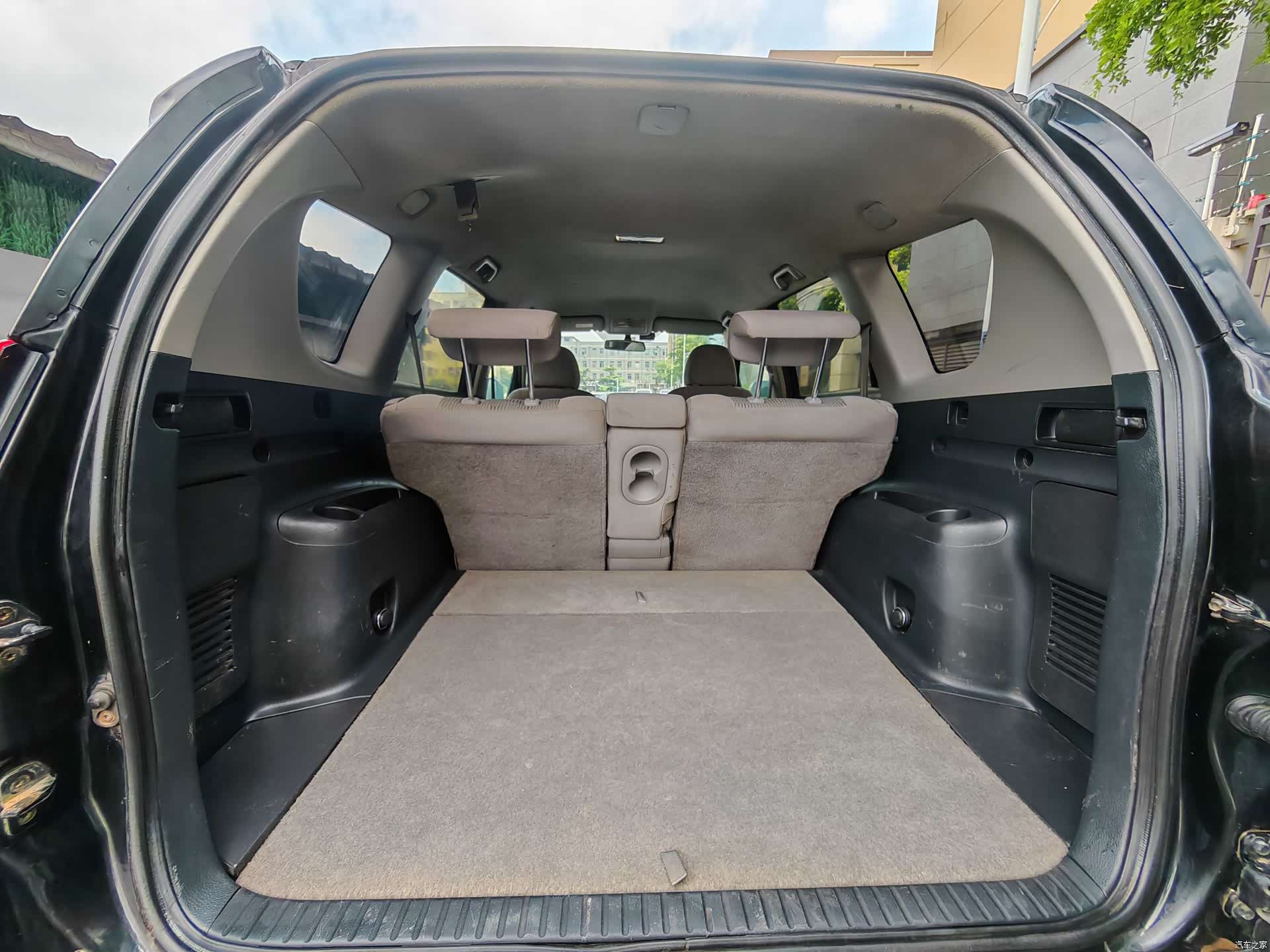 Toyota RAV4, 2011 18