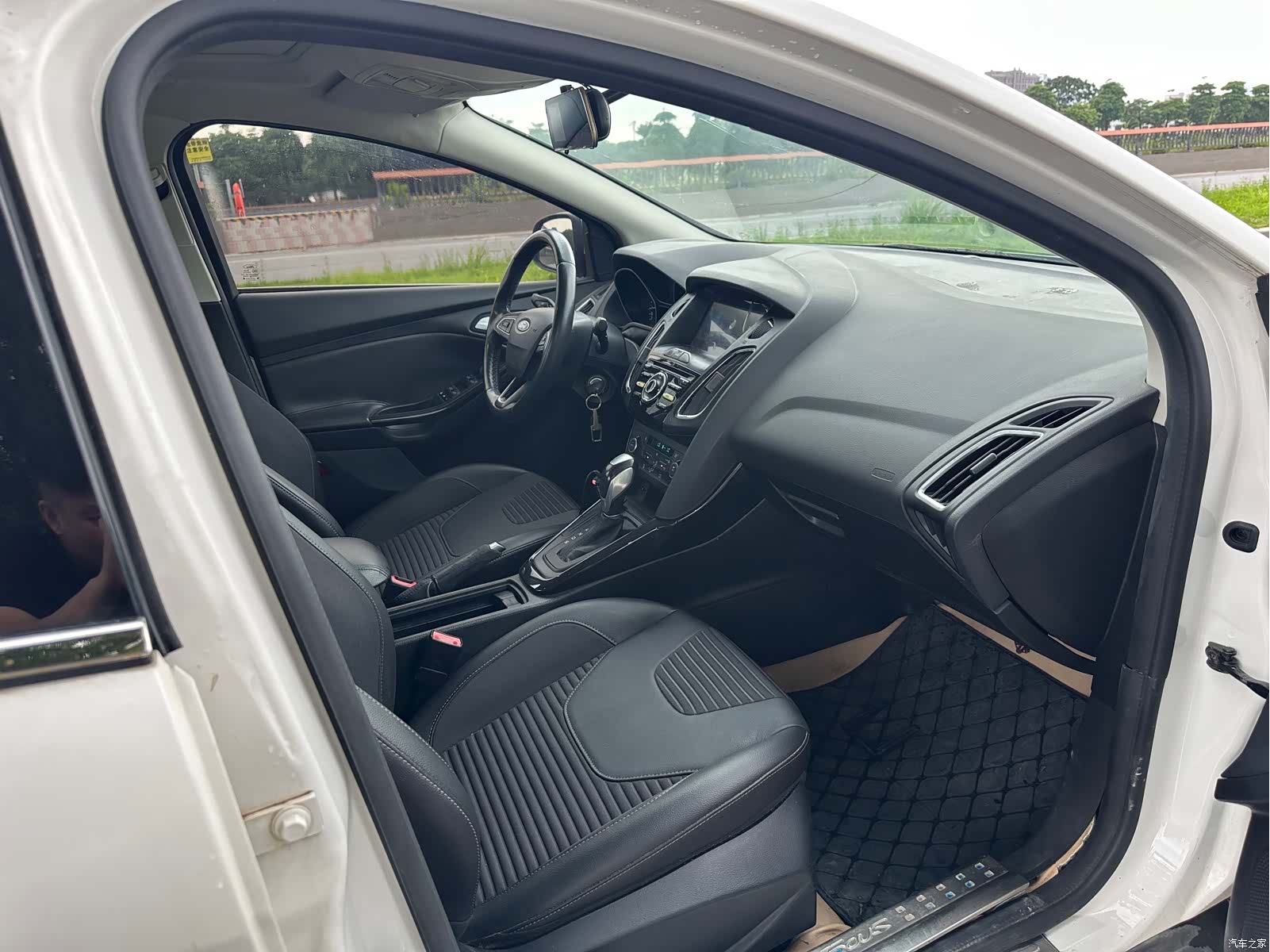 Ford Focus, 2017 11