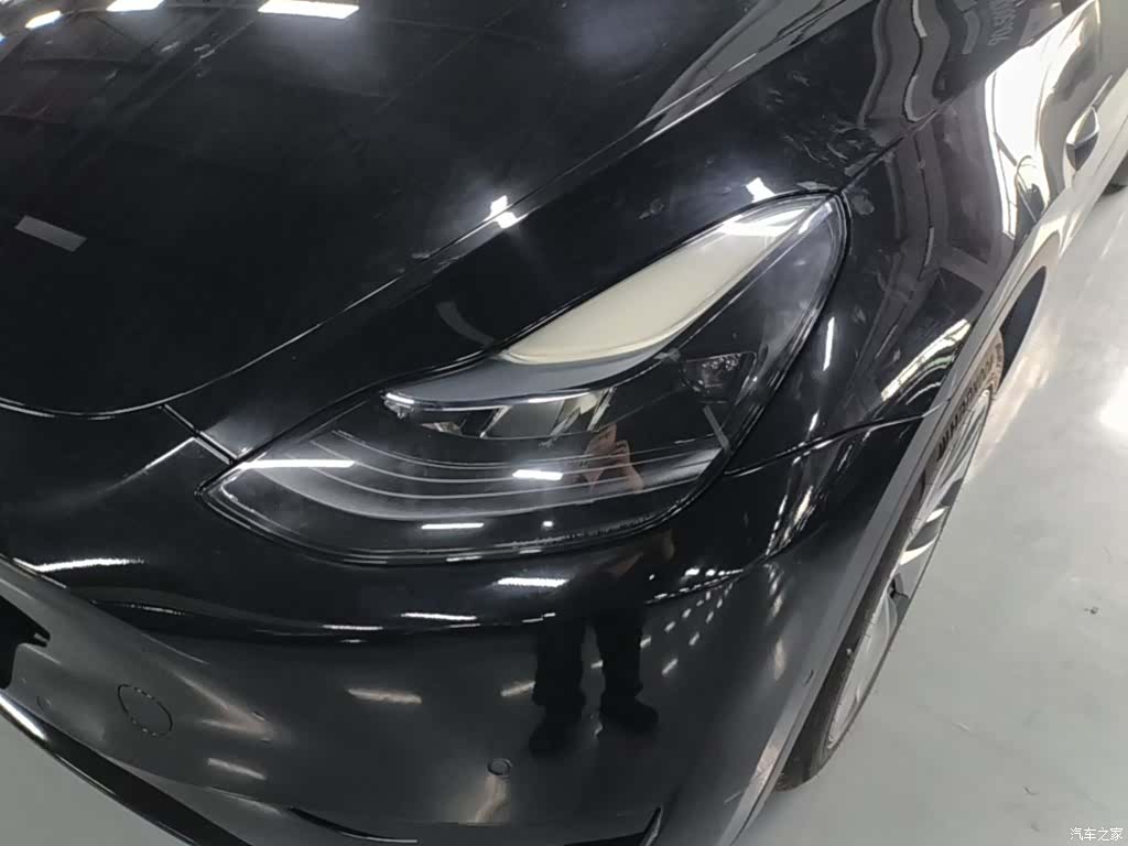 Tesla Model Y, 2022 18