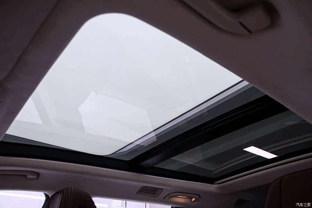 Maybach GLS, 2023 10