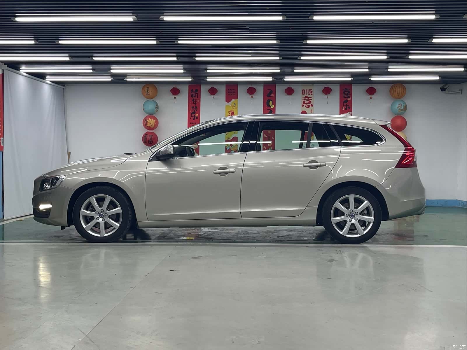 Volvo V60, 2018 4