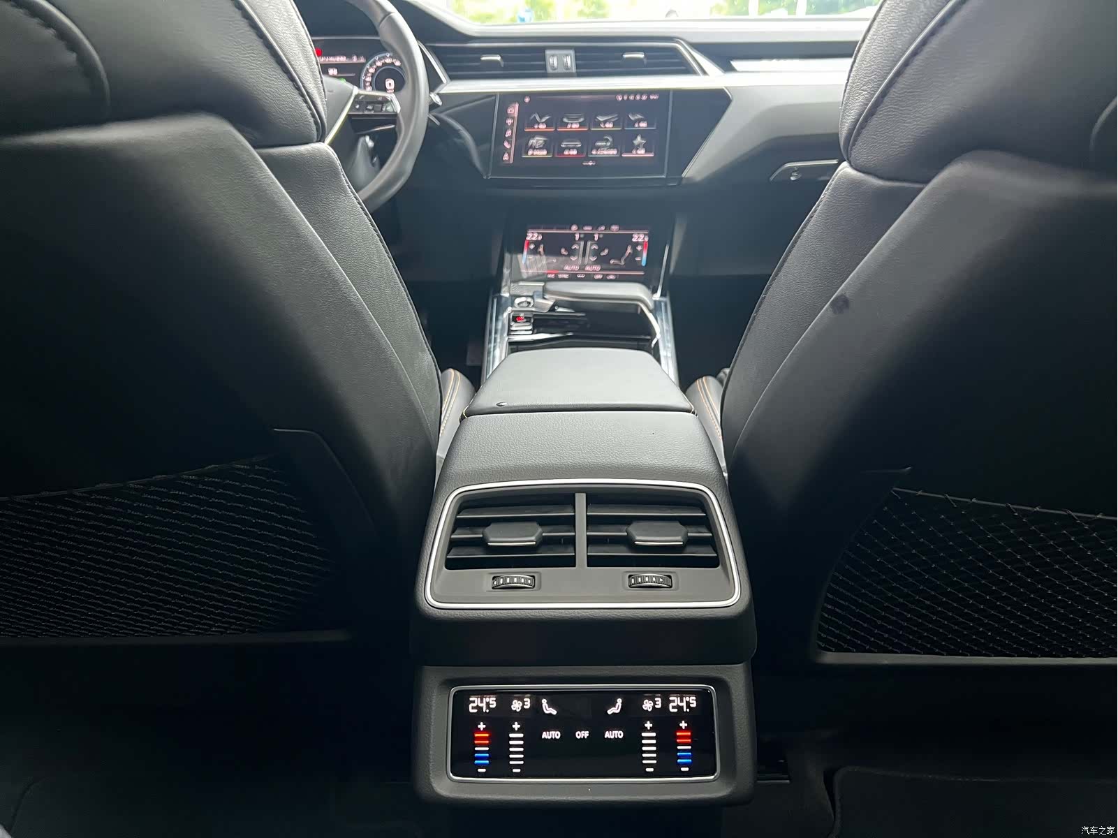 Audi e-tron, 2022 17